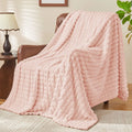 Textured Ribbed Checkered Fleece Throw Blanket – 3D Plush