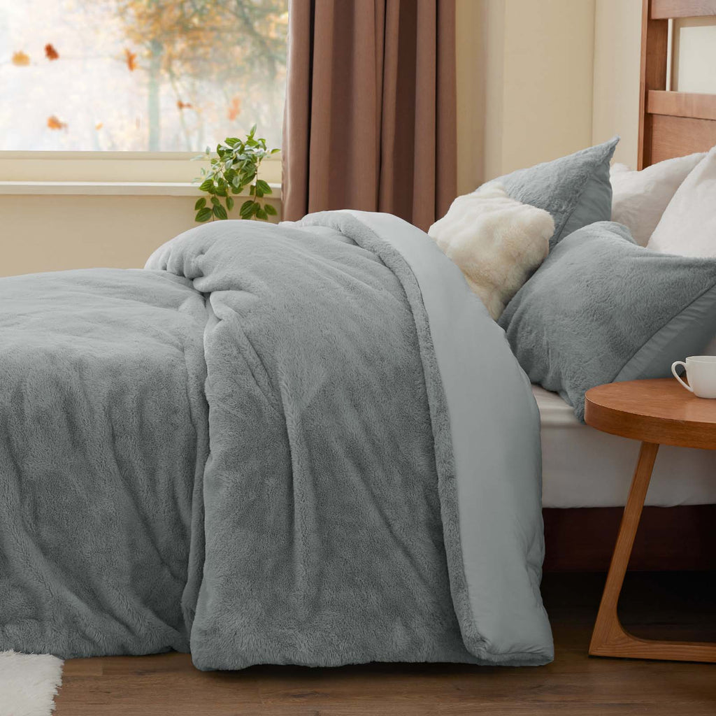 Luxe Flannel Faux Fur Comforter Set – Thick Winter Bedding