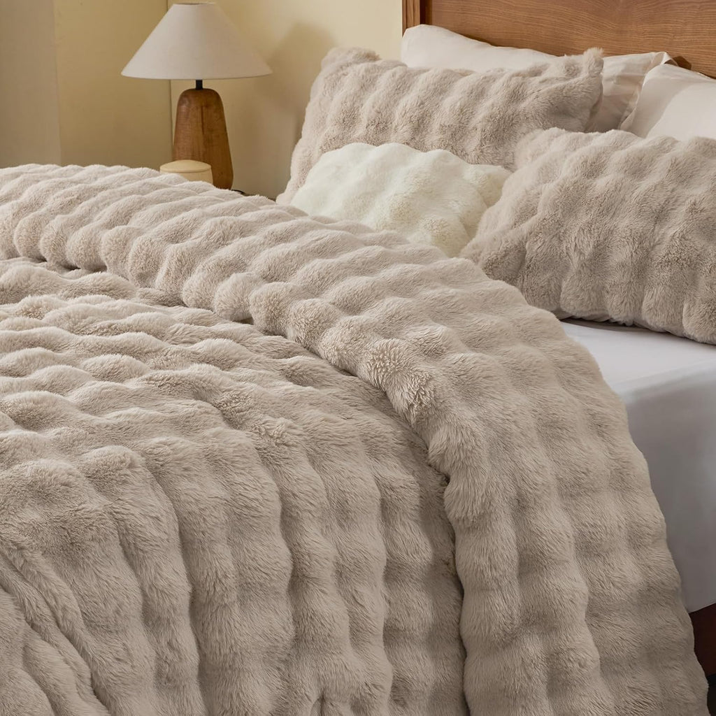 Faux Fur Comforter Set – Luxury Bubble Plush with 450GSM Down Alternative, Thick Winter Bedding